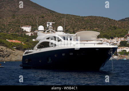 Azione in motoscafo vicino a Cadaques sulla Costa Brava, Catalunya Spagna Foto Stock