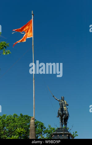 Re Chatrapati Shivaji statua di Pratapgad, Maharashtra, India. Foto Stock