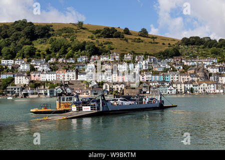 Traghetto per auto, Dartmouth traghetto inferiore - Inghilterra, Devon, House, UK, Architettura, Blu, esterno dell'edificio, Business, Cityscape, coste, Dart River, Foto Stock