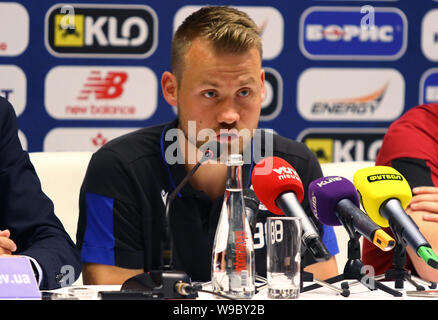 Kiev, Ucraina. 12 Agosto, 2019. Club Brugge portiere Simon Mignolet durante la conferenza stampa prima della UEFA Champions League terzo turno di qualificazione partita contro FC Dynamo Kyiv a NSC Olimpiyskyi stadium di Kiev, Ucraina. Credito: Oleksandr Prykhodko/Alamy Live News Foto Stock