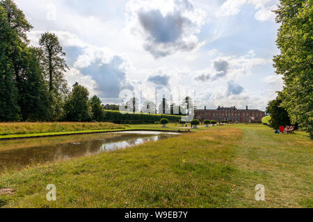 Erddig Hall una storica residenza del XVII secolo in mezzo a grandi giardini e parchi in Shropshire è uno dei più visitati dimore. Foto Stock