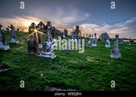 Monastero di Clonmacnoise in Irlanda in campagna Foto Stock