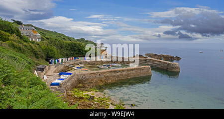 La porta Racine, Francia il più piccolo porto di Saint-Germain-des-Vaux, La Hague, Manche, Cotentin, Bassa Normandia Foto Stock