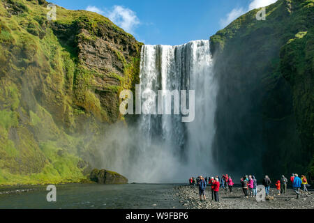 Skogafoss, vicino Skogar, Islanda Foto Stock