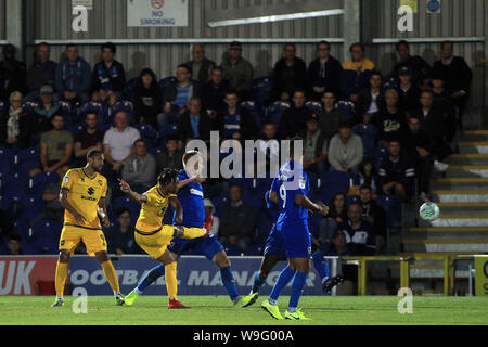 Kingston Upon Thames, Regno Unito. 13 Ago, 2019. David Kasumu di Milton Keynes Dons punteggi della sua squadra il secondo obiettivo. Carabao CUP COPPA EFL 1. round match, AFC Wimbledon v MK Dons al Cherry Red Records Stadium di Kingston upon Thames, Surrey martedì 13 agosto 2019. Questa immagine può essere utilizzata solo per scopi editoriali. Solo uso editoriale, è richiesta una licenza per uso commerciale. Nessun uso in scommesse, giochi o un singolo giocatore/club/league pubblicazioni. pic da Steffan Bowen/Andrew Orchard fotografia sportiva/Alamy Live news Credito: Andrew Orchard fotografia sportiva/Alamy Live News Foto Stock