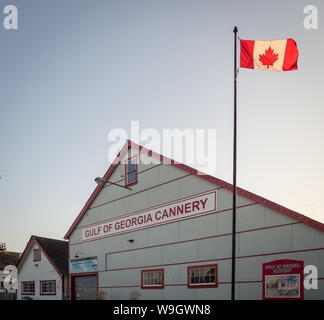 La parte esterna del Golfo di Georgia Cannery, un sito storico nazionale del Canada si trova nel villaggio di Steveston in Richmond, British Columbia. Foto Stock