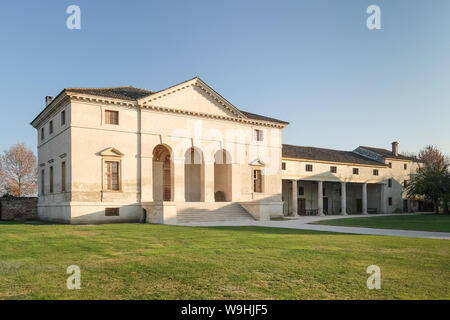 Villa Saraceno, progettato da Andrea Palladio, in Finale nei pressi di Vicenza, di proprietà di The Landmark Trust Foto Stock