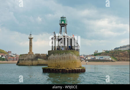 Whitby Pier. Whitby, North Yorkshire, Inghilterra Foto Stock