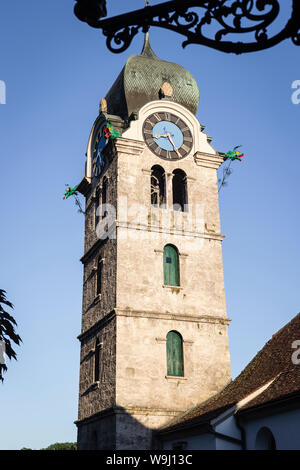 Clock-Tower della chiesa riformata in Eglisau, nel Cantone di Zurigo, Svizzera Foto Stock