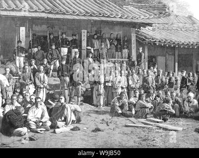 [ 1890 Giappone - Prima guerra Sino-Japanese (1894-1895) ] - le truppe giapponesi guard i prigionieri cinesi durante la Prima Guerra Sino-Japanese (1894-1895). Pubblicato in francese settimanale illustrato Le Monde illustré su dicembre 8, 1894 (Meiji 27). Testo originale: "La guerre sino-japonaise. Soldats Japonais gardant les prisonniers chinois.' ottocento giornale vintage illustrazione. Foto Stock