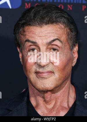 Westwood, Stati Uniti. 13 Ago, 2019. WESTWOOD, Los Angeles, California, Stati Uniti d'America - 13 agosto: Attore Sylvester Stallone arriva a Los Angeles prima di Entertainment Studios' '47 metri giù Uncaged" tenutasi presso il Regency Village Theatre il 13 agosto 2019 a Westwood, Los Angeles, California, Stati Uniti. (Foto di Xavier COLLIN/Image Press Agency) Credito: Image Press Agency/Alamy Live News Foto Stock