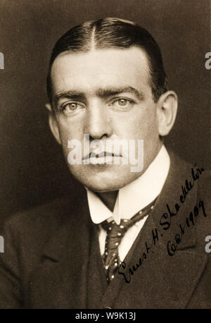 Sir Ernest Shackleton Henry (1874-1922), ritratto fotografia, prima del 1909 Foto Stock