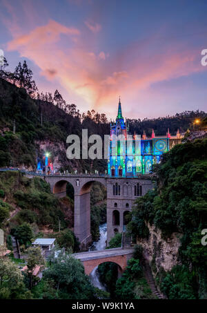 Las Lajas santuario al crepuscolo, Narino Departmant, Colombia, Sud America Foto Stock