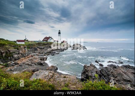 Portland Head Light, storico Faro di Cape Elizabeth, Maine, New England, Stati Uniti d'America, America del Nord Foto Stock