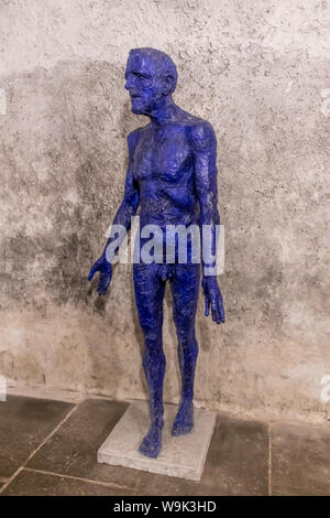 Mostra permanente di statue del famoso scultore ceco Olbram Zoubek in Litomysl Castello Galleria Vault Foto Stock