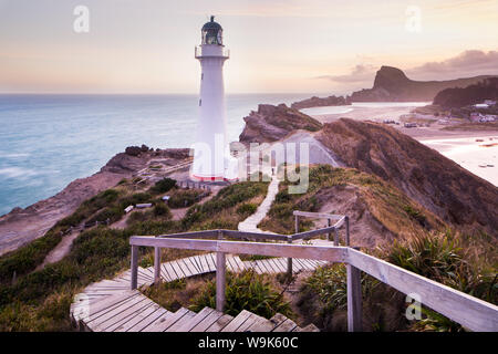 Castlepoint faro, Castlepoint, Regione di Wellington, Isola del nord, Nuova Zelanda, Pacific Foto Stock