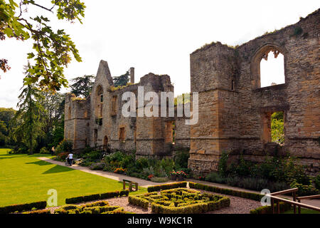 Rimane degli arcivescovi di York del palazzo a Southwell circa 1400 adiacente a Southwell Minster, Nottinghamshire Foto Stock