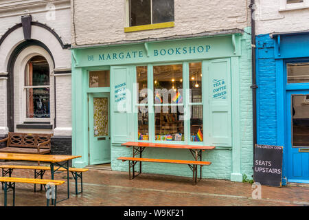 Il Margate Bookshop in Margate Old Town. Foto Stock