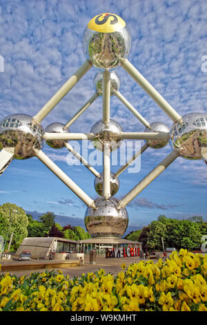 Atomium di Bruxelles, eretto per il 1958 Bruxelles Fiera Mondiale, Belgio. Foto Stock