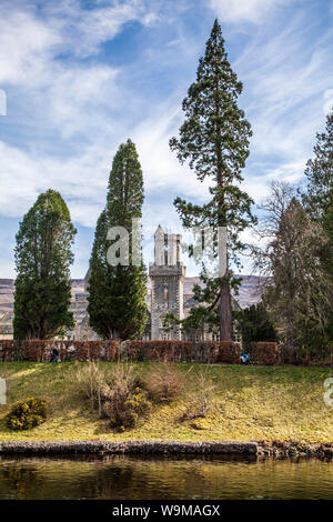 Fort Augustus Abbey sulle rive di Loch Ness Foto Stock