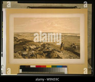 Bastion du Mat, dal bastione centrale Abstract: Vista del Bastion du Mât, un francese redoubt a sinistra delle linee britanniche, che mostra una porzione della batteria, soldati francesi e Zouaves, e una rete di trincee. Foto Stock