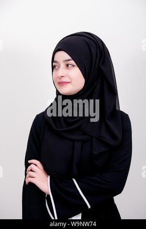 Ritratto di ragazzina musulmana, donna musulmana indossare foulard nero e il vestito, usura islamica fashion concept foto Foto Stock