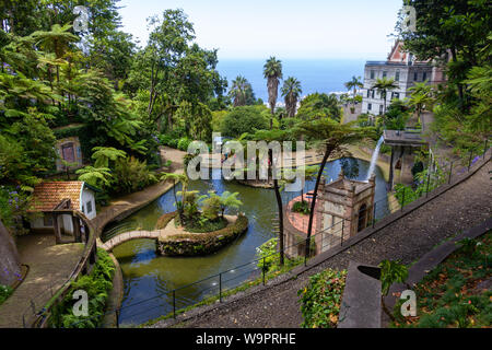 Vista sul Monte Palace giardino tropicale dell'oceano Foto Stock