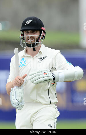 Galle, Sri Lanka. 14 Ago, 2019. Kane Williamson capitano della Nuova Zelanda passeggiate durante il giorno uno dei primi test match tra lo Sri Lanka e la Nuova Zelanda a Galle International Stadium. (Foto di Isuru Peiris/Pacific Stampa) Credito: Pacific Press Agency/Alamy Live News Foto Stock