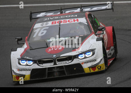 La #16 del Team BMW RMR BMW M4 Turbo DTM di Timo Glock a Brands Hatch Foto Stock