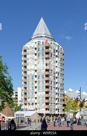 Alto edificio residenziale Blaaktoren, Rotterdam, Zuid-Holland, Paesi Bassi Foto Stock