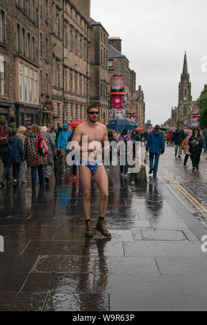 Edimburgo città odl trovanella pioggia estati bagnate giorno Foto Stock