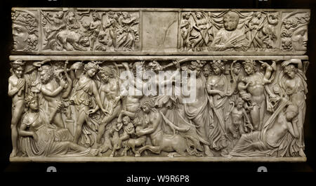 Sarcofago con il mito di Dioniso e Arianna del terzo secolo D.C. (La leggenda di Arianna abbandonata da Teseo a Naxos e salvati da l'arrivo del dio Dioniso si presta ad una interpretazione funerario suscettibili di sostenere la speranza di chi ha visto la morte di avvicinamento, subito dalla sua scomparsa. Il defunto assimilato alla ragazza abbandonato i desideri e le speranze che la visita del dio conferirà una specie di risurrezione per un sesto in seguito, simile alla sesta eterna della divinità. ), Romana, greca, Foto Stock
