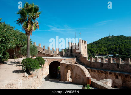 La rovina del castello, Capdepera, Maiorca, isole Baleari, Spagna, Europa Foto Stock