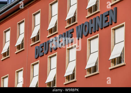 Deutsche Wohnen Gruppe, Mecklenburgische Strasse, Wilmersdorf, Berlino, Deutschland Foto Stock