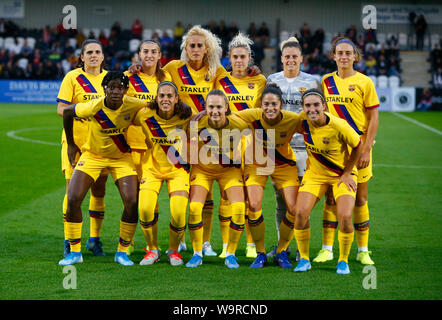 Boreham Wood, Regno Unito. 14 Ago, 2019. BOREHAMWOOD, Inghilterra - 14 agosto: Barcellona posare per un team foto di gruppo durante la pre-stagione amichevole tra l'Arsenal e Barcellona Donne al Parco Prato su agosto 14, 2019 a Borehamwood, Inghilterra. Credit: Azione Foto Sport/Alamy Live News Foto Stock