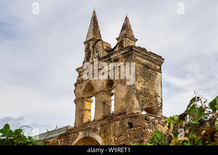 La Ermita de Nuestra Senora de la Candelaria de la Popa in Trinidad, Cuba. L'Hermitage è un famoso punto di riferimento in Trinidad e si trova sulla cima di una collina o Foto Stock