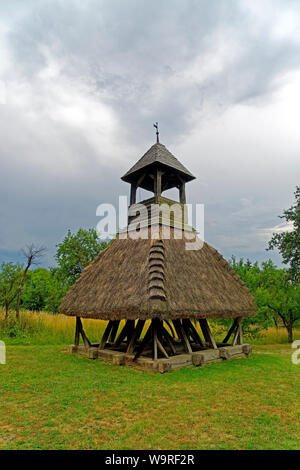 Örség, Wächterregion, Glockenturm, Műemlék harangláb, Reetdach, erbaut 1755 Foto Stock