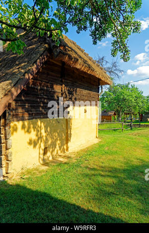 Örség, Wächterregion, Museumsdorf, Pityerszer, Haus, Reetdach Foto Stock