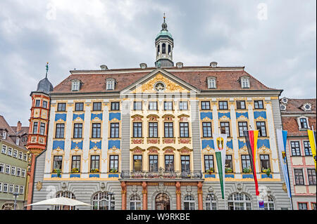 Coburg Franconia, Germania): la Piazza del Mercato con il memoriale di Prince Albert; Coburg (Franken, Deutschland): Marktplatz mit Denkmal für Prinz Albert Foto Stock