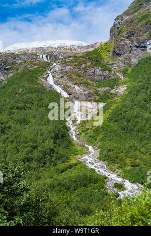 Ghiacciaio Boyabreen, un bel braccio del grande ghiacciaio Jostedalsbreen, Norvegia, Europa Foto Stock