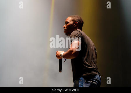 BENICASSIM, SPAGNA - LUGLIO 19: Krept x Konan (hip hop music band) si esibiscono in concerto presso il Festival Internazionale di Benicassim il 19 luglio 2 Foto Stock