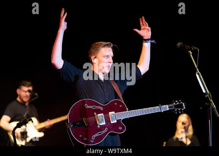 BENICASSIM, SPAGNA - LUGLIO 21: George Ezra (band indie pop) si esibirà in concerto al Festival FIB (Festival Internacional de Benicassim) il 21 luglio 2019 in Foto Stock