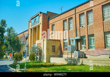 TEHRAN, IRAN - 25 ottobre 2017: l'edificio delle ex ambasciata americana, oggi funzionante come museo di grande Aban 13th, denominata anche noi den di spionaggio, Foto Stock