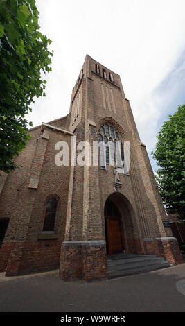 Römisch-katholische St. Johannes der Täufer Kirche di Sluis, Zeeland, Niederlande Foto Stock