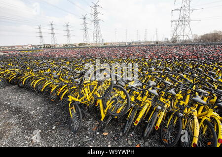 Moto cinese Condividi cimitero un monumento all'industria 'S arroganza Foto Stock