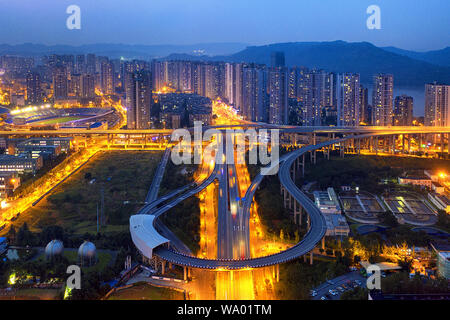 Chongqing ding mountain il ponte sul Fiume Yangtze di rampa Foto Stock