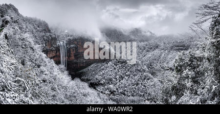 Chongqing Montagna neve tutto intorno a Foto Stock