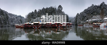 Chongqing Montagna neve tutto intorno a Foto Stock