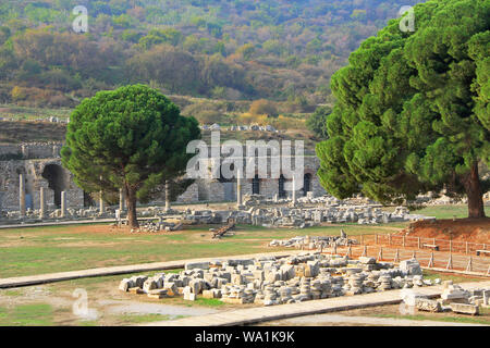 Rovine archeologiche dell'Agorà commerciale in Efeso Turchia Foto Stock