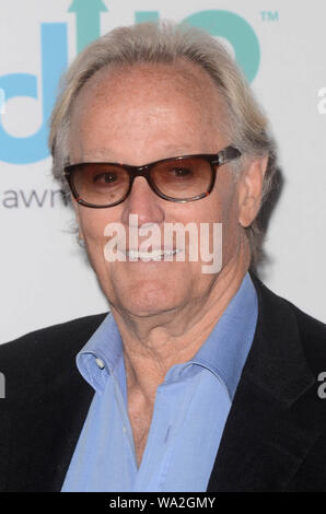 File di foto: Beverly Hills, Ca. 03 Nov, 2019. Peter Fonda a Goldie's amore In Per bambini a Ron Burkle's Green Acres Estate il 3 novembre 2017 a Beverly Hills, la California. Credito: David Edwards/media/punzone Alamy Live News Credito: MediaPunch Inc/Alamy Live News Foto Stock